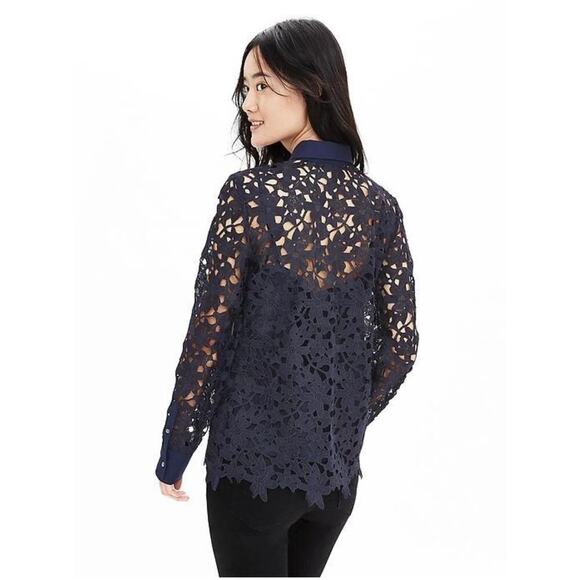 NWOT Banana Republic Womens Open Floral Lace Preppy Button Navy Blouse Large - Picture 2 of 9